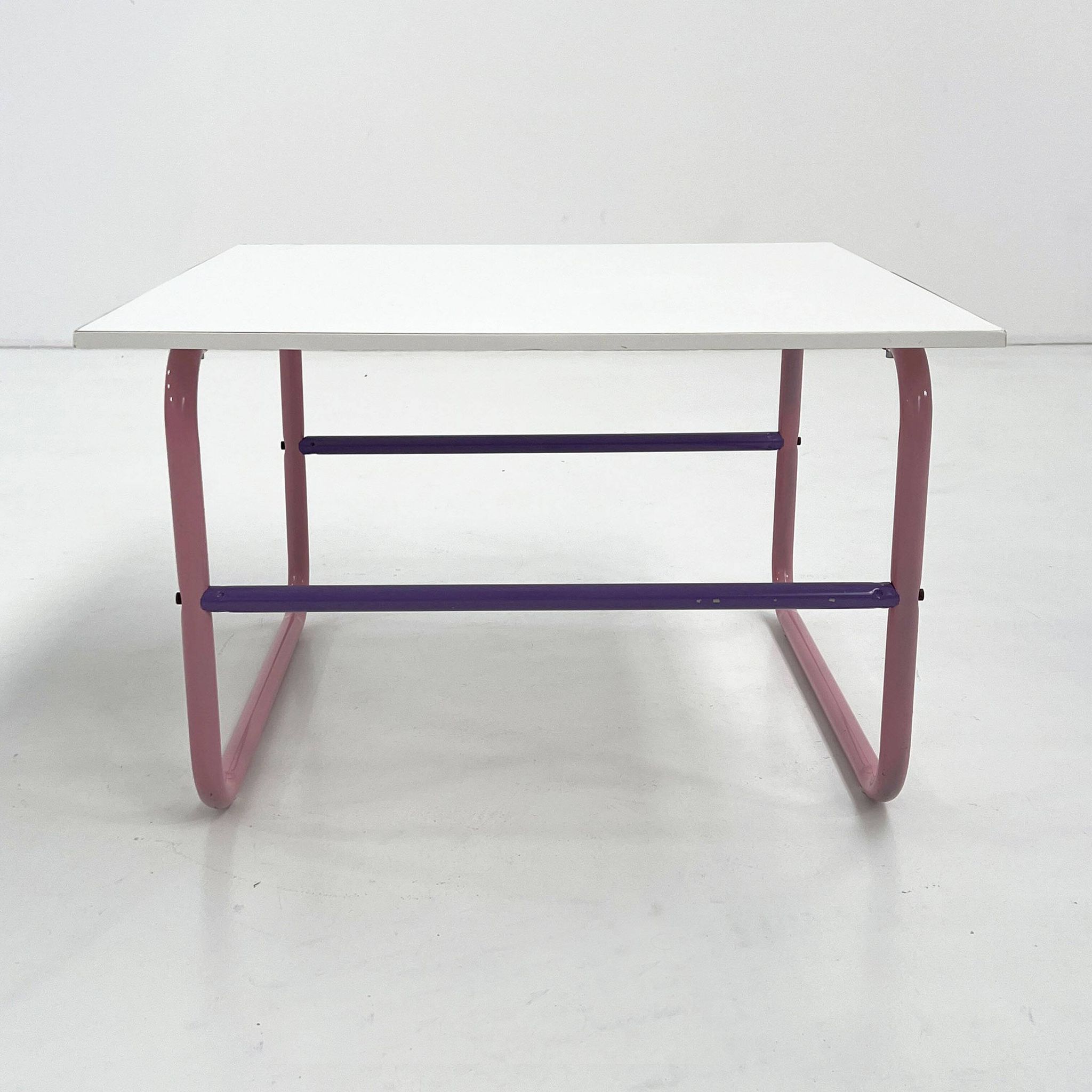Tubular coffee table in pink and purple, 1980.