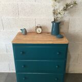 Old chest of drawers