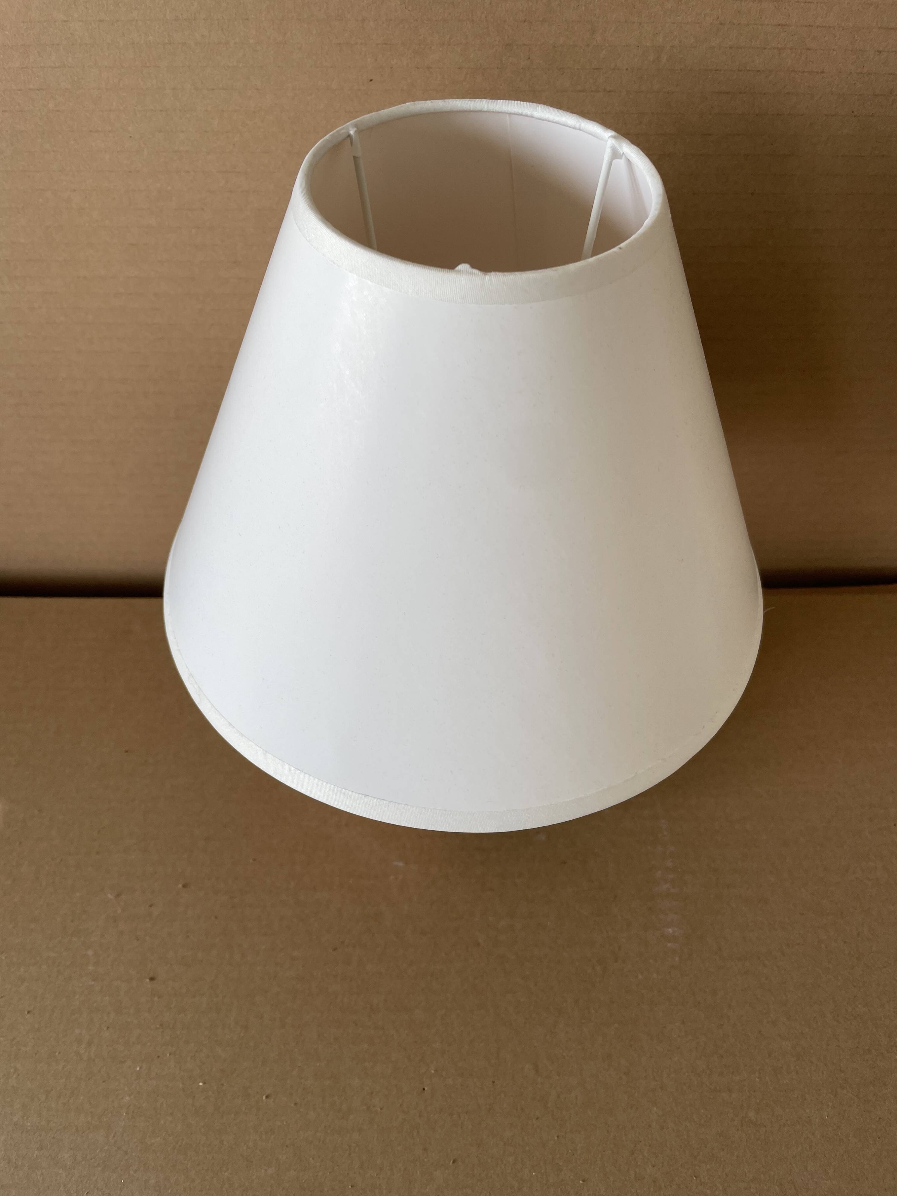 Petite lampe en bois tourné