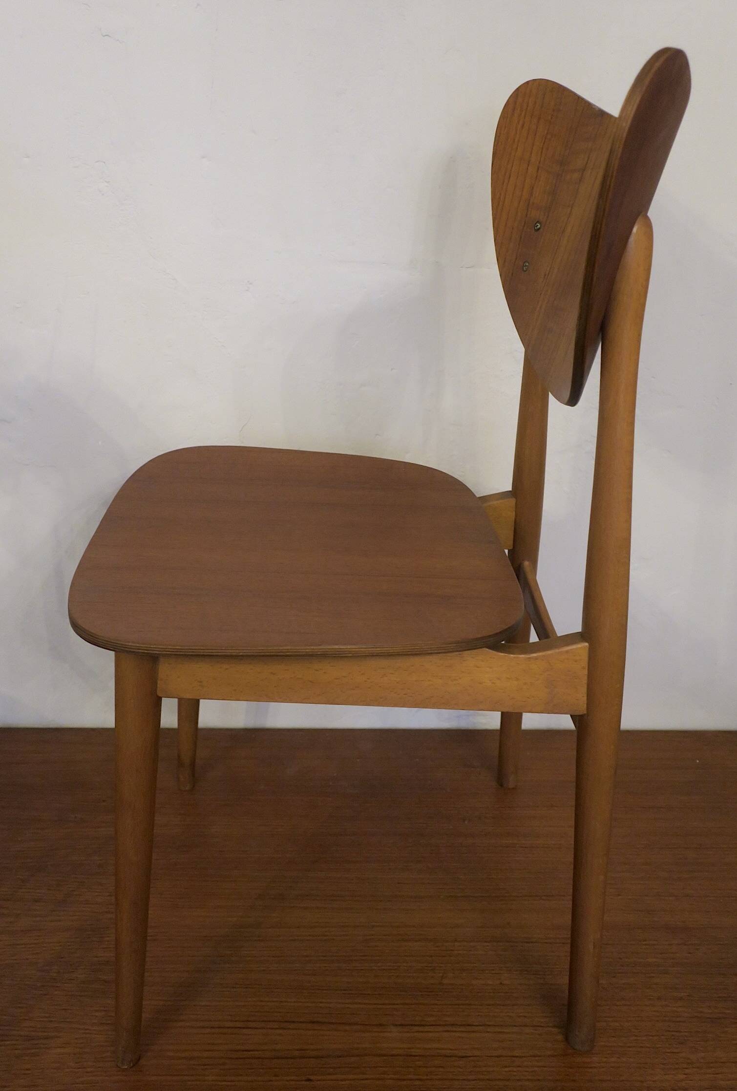 Set of 4 butterfly teak dining chairs with shaped backs, 1960s