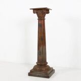 Colonne ou piédestal corinthien en bois sculpté antique, France vers 1890