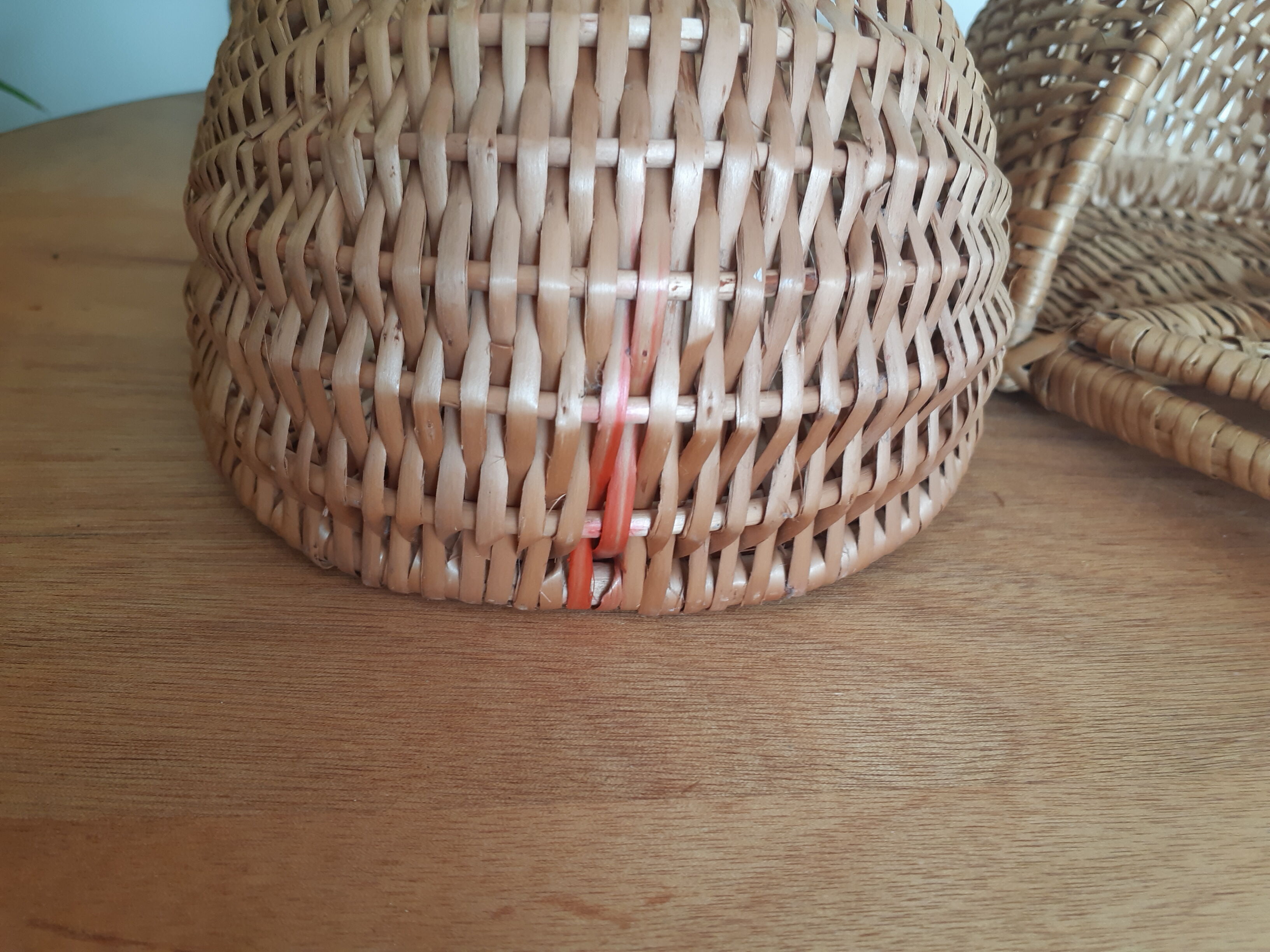 Set of 3 rattan baskets, with lid