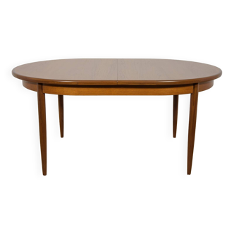 Table à manger ovale du milieu du siècle en teck de G-Plan, années 1960