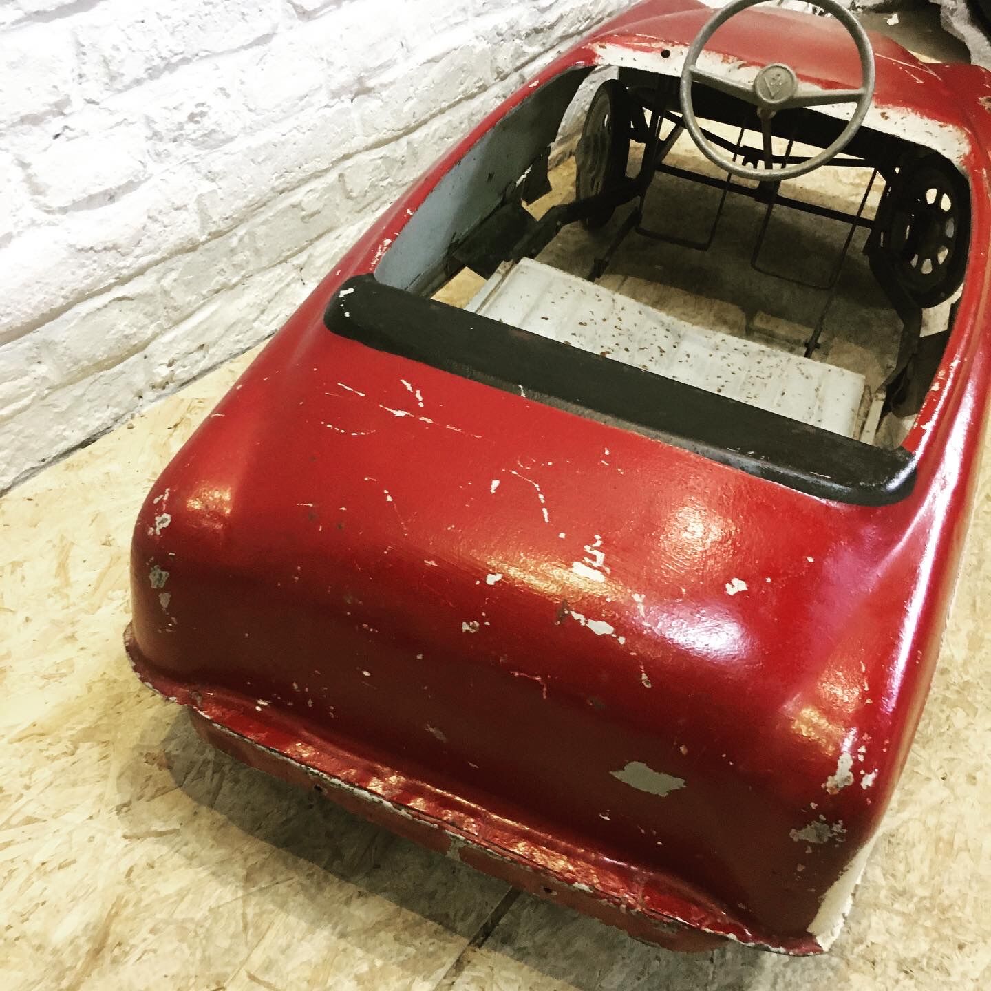 Chrysler pedal car from Judez