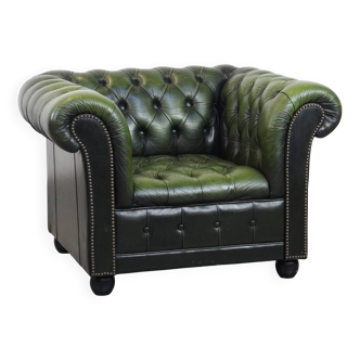 Fauteuil club Chesterfield anglais vert au look vintage