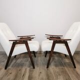 Paire de fauteuils par Jaroslav Smidek restaurés