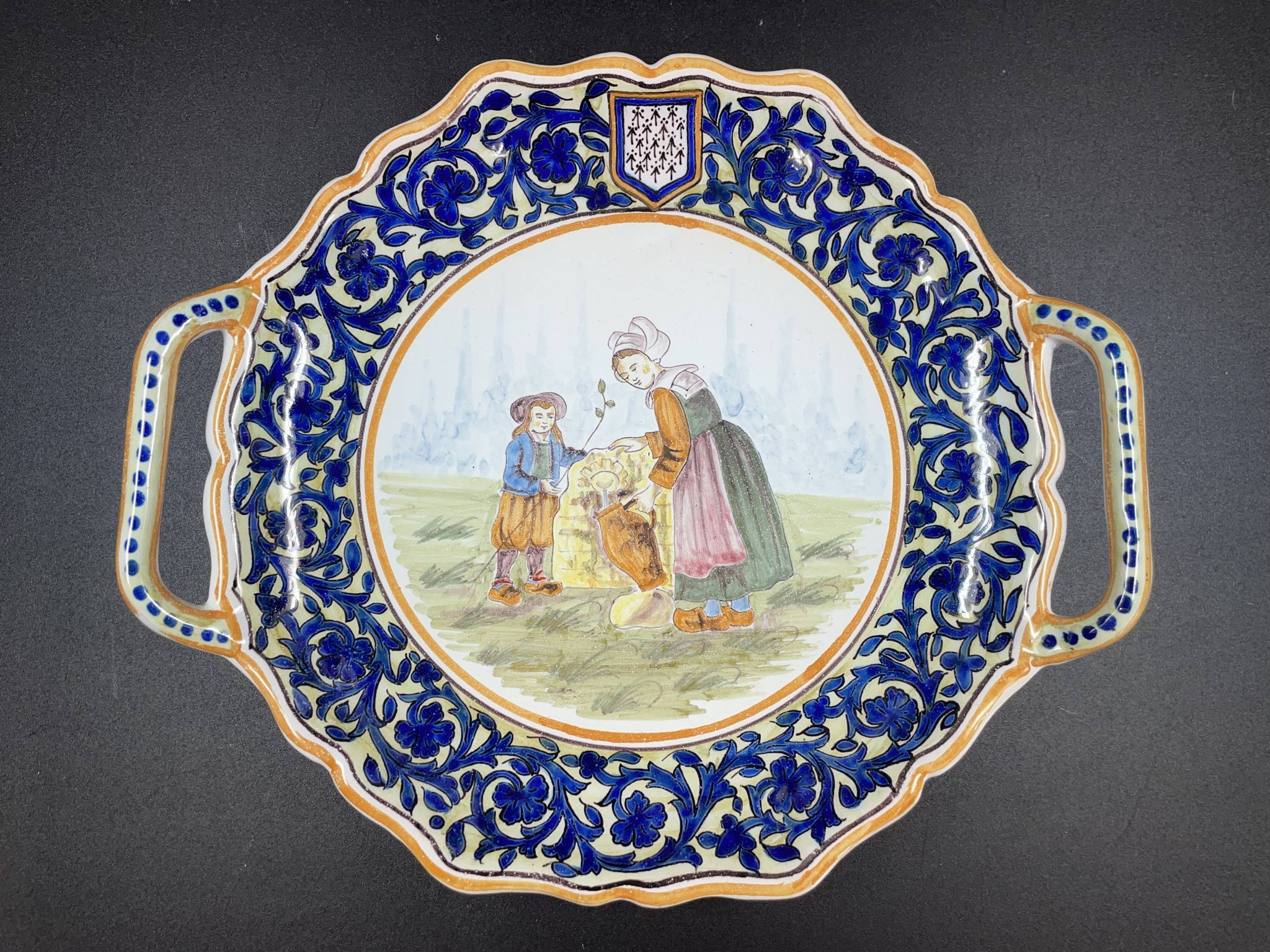 Dish Hermine Quimper or Malicorne, Le Pouliguen - 26 x 30 cm