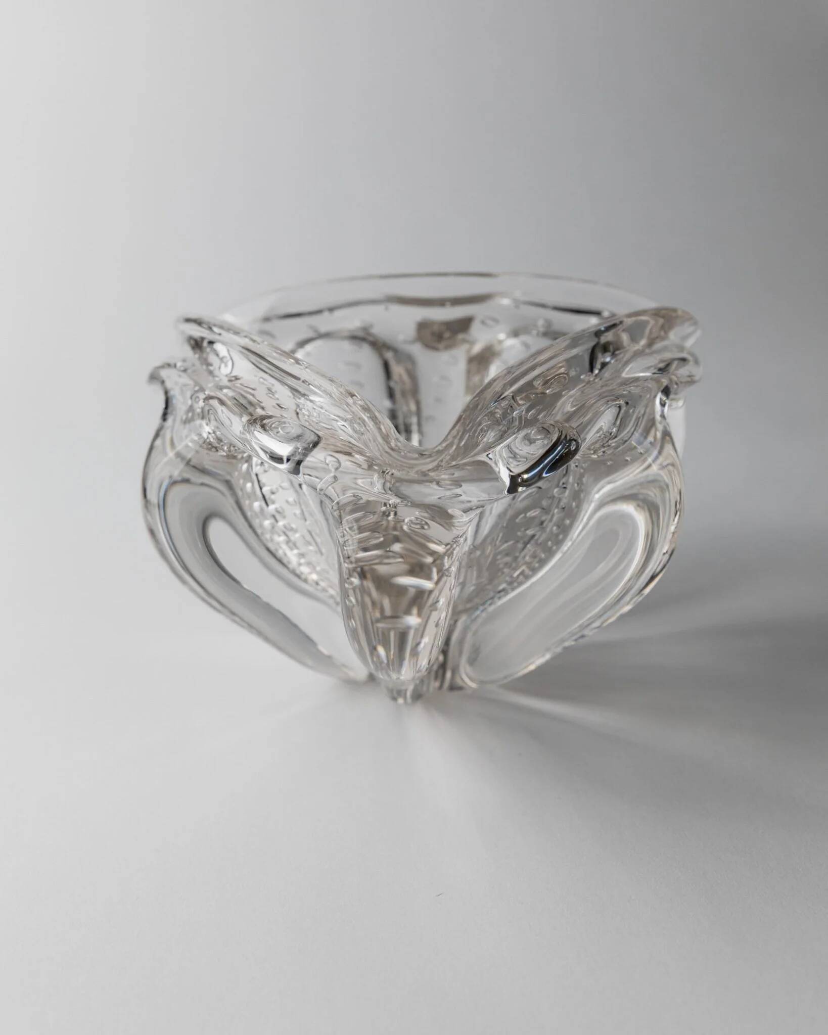 Transparent Murano Glass Bowl, Large Tri-lobed Triangle, Clear Glass with Bubbles, 1970s Italian Mid-Century Design