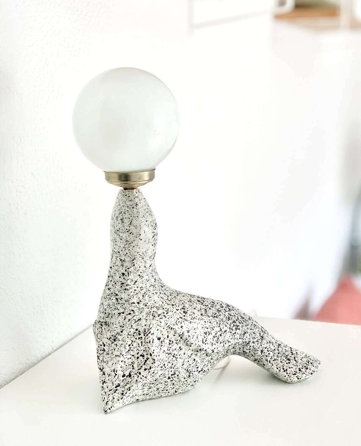 Large vintage seal lamp from the 60s-70s.