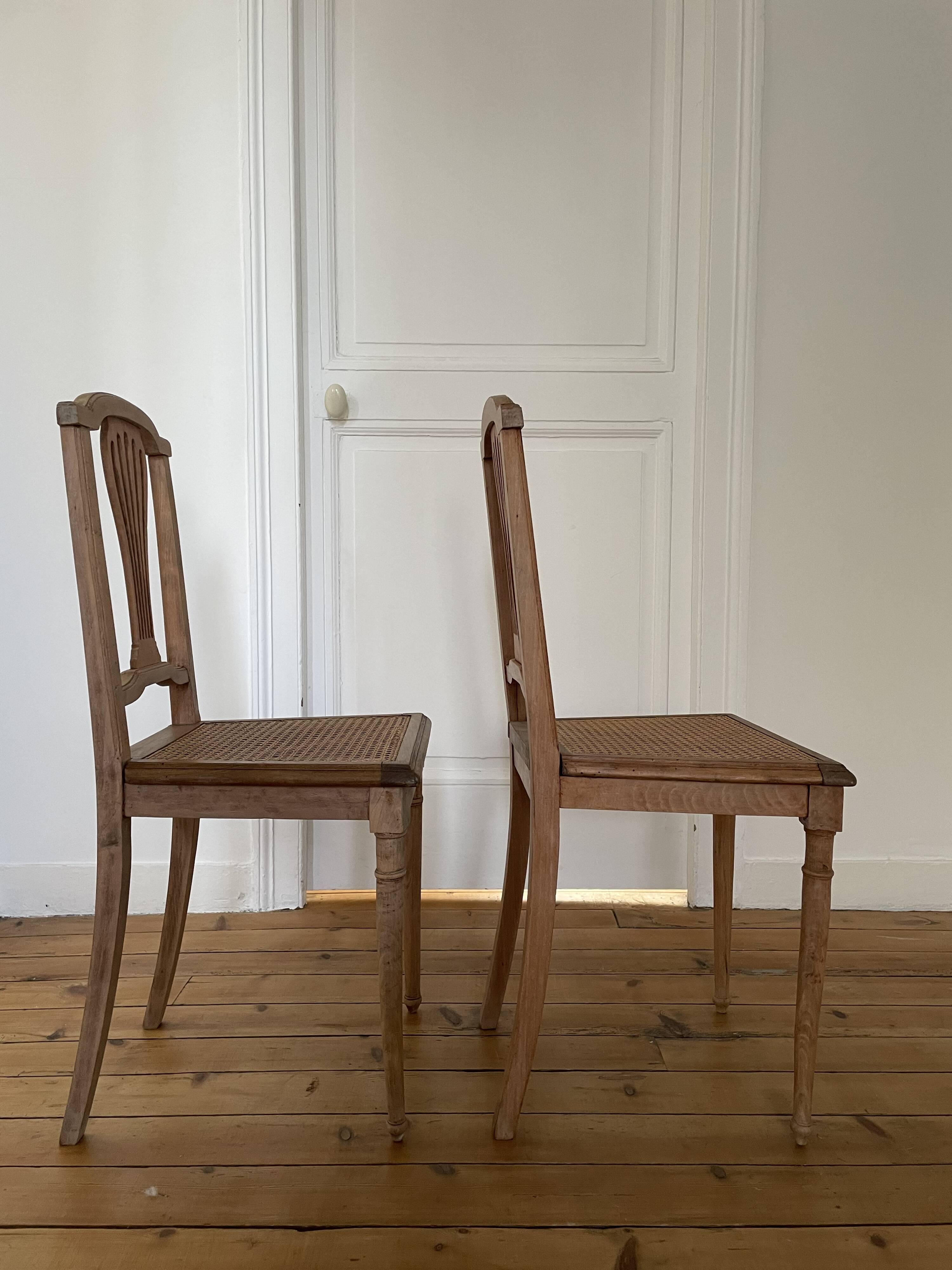 Paire de chaises cannées Art Déco