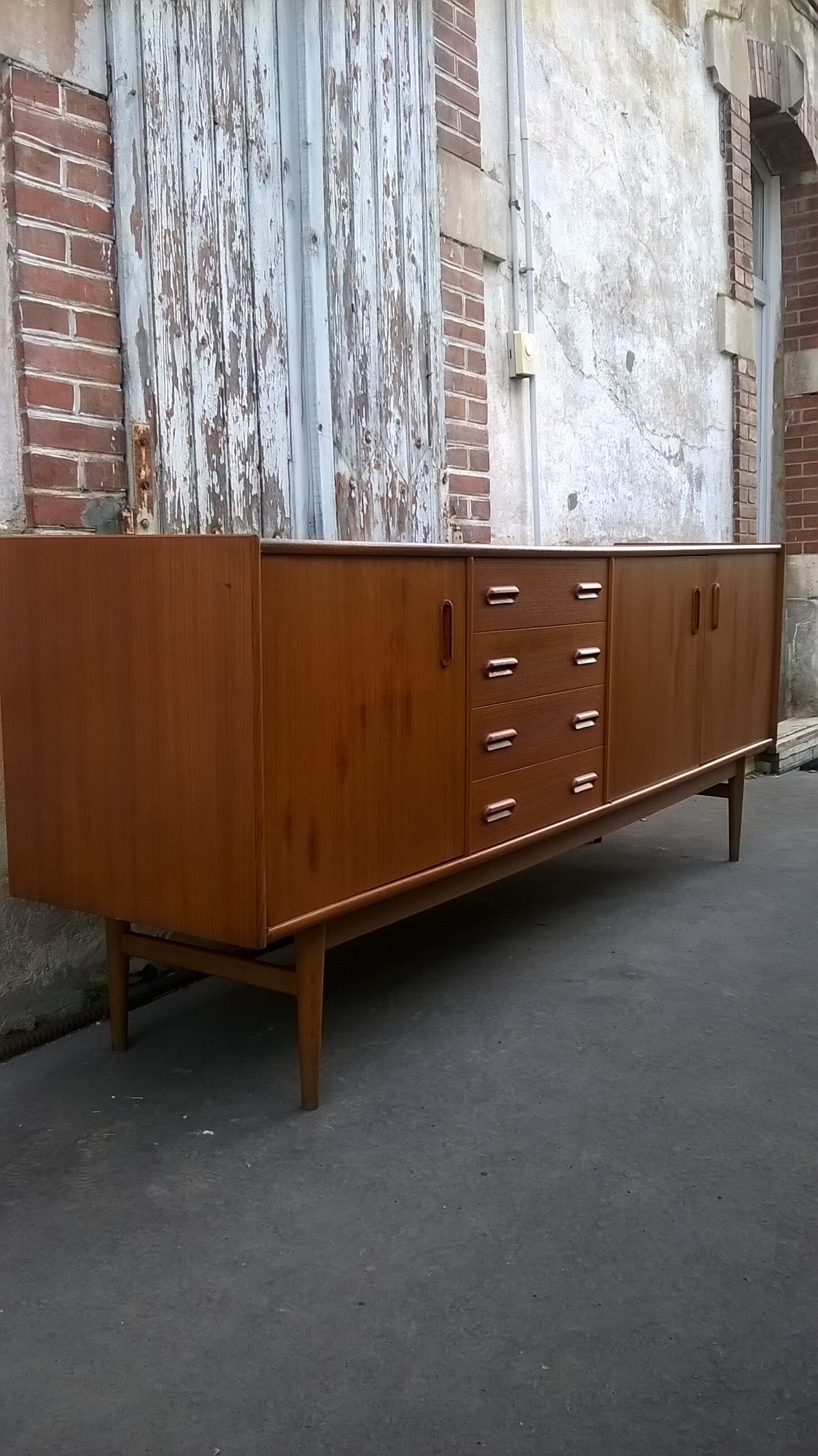 Scandinavian enfilade