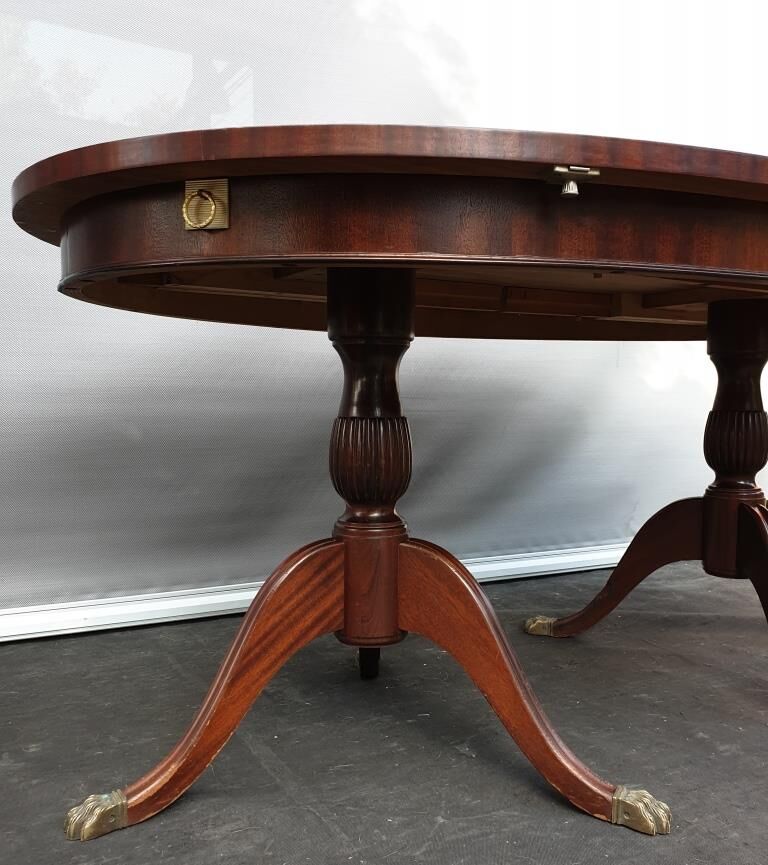 English regency oval table from 6 to 12 guests