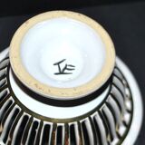 Bonbonnière en faïence ajourée de Malicorne à Bourg-Joly signée Emile Tessier