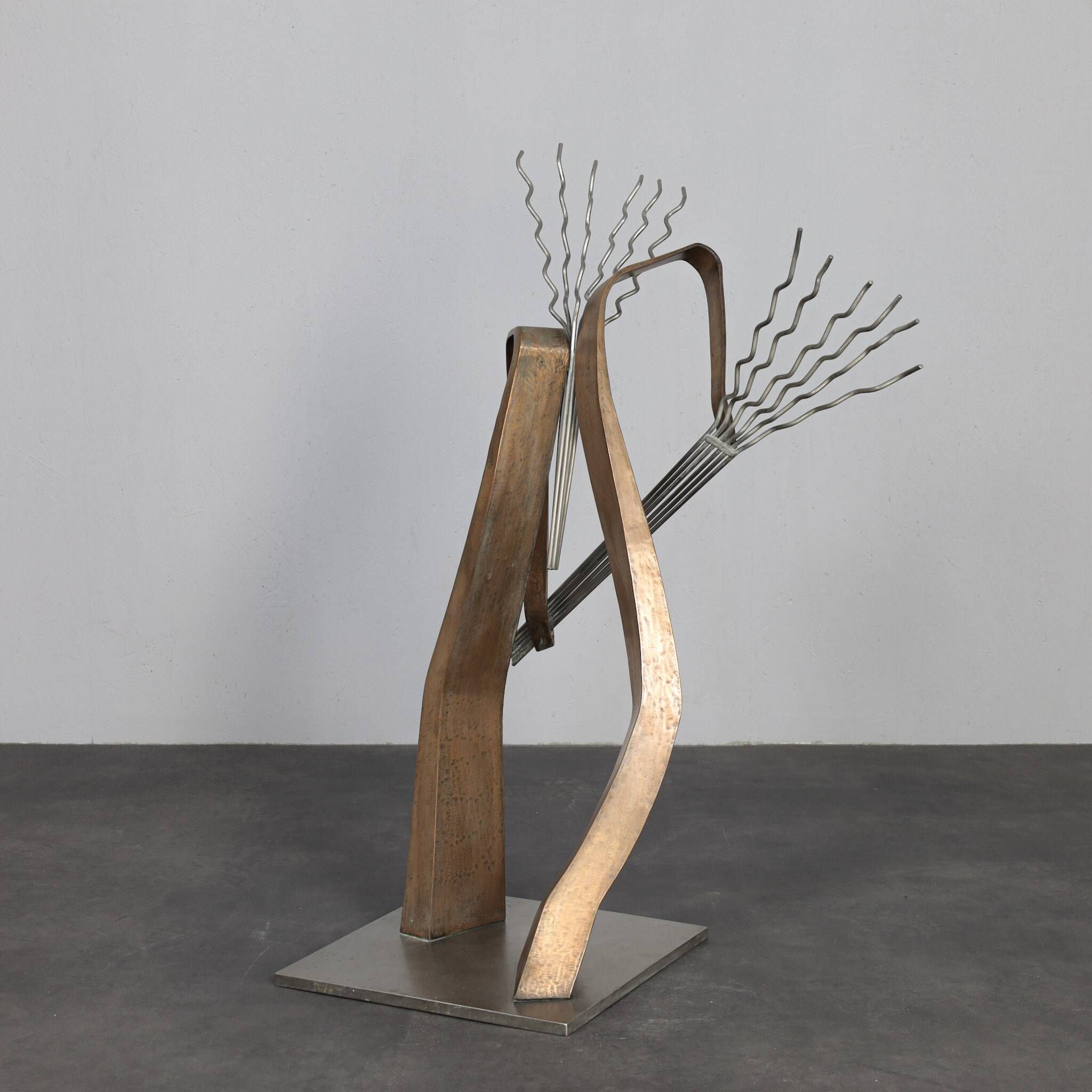 La sculpture abstraite "The Chord" (Het Akkoord) par André van der Linden