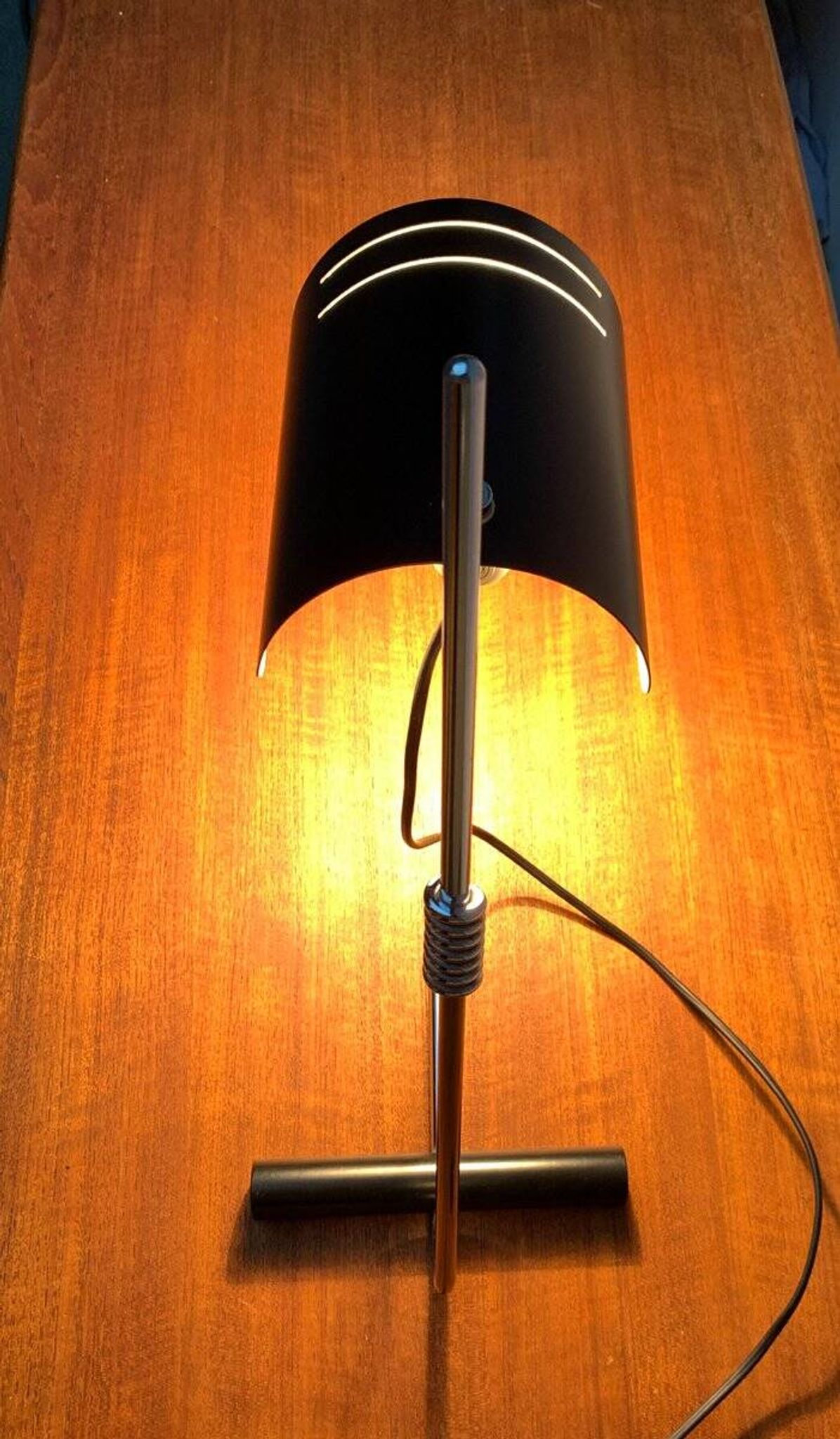 Mid-century Italian minimalist table lamp