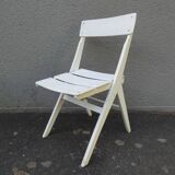 Scandinavian desk with compass legs for children