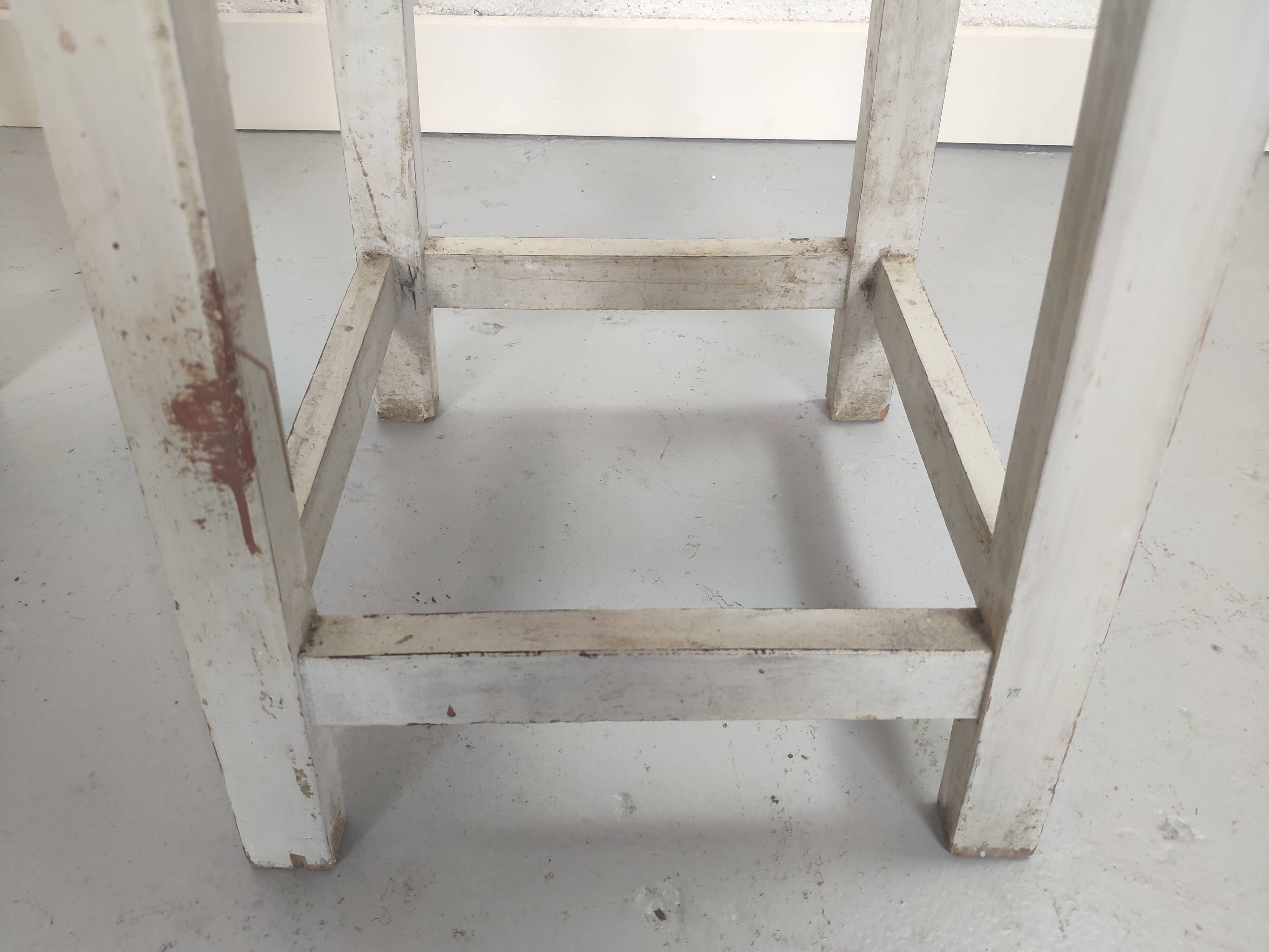 Paire de tabouret de peintre blanc vintage bois