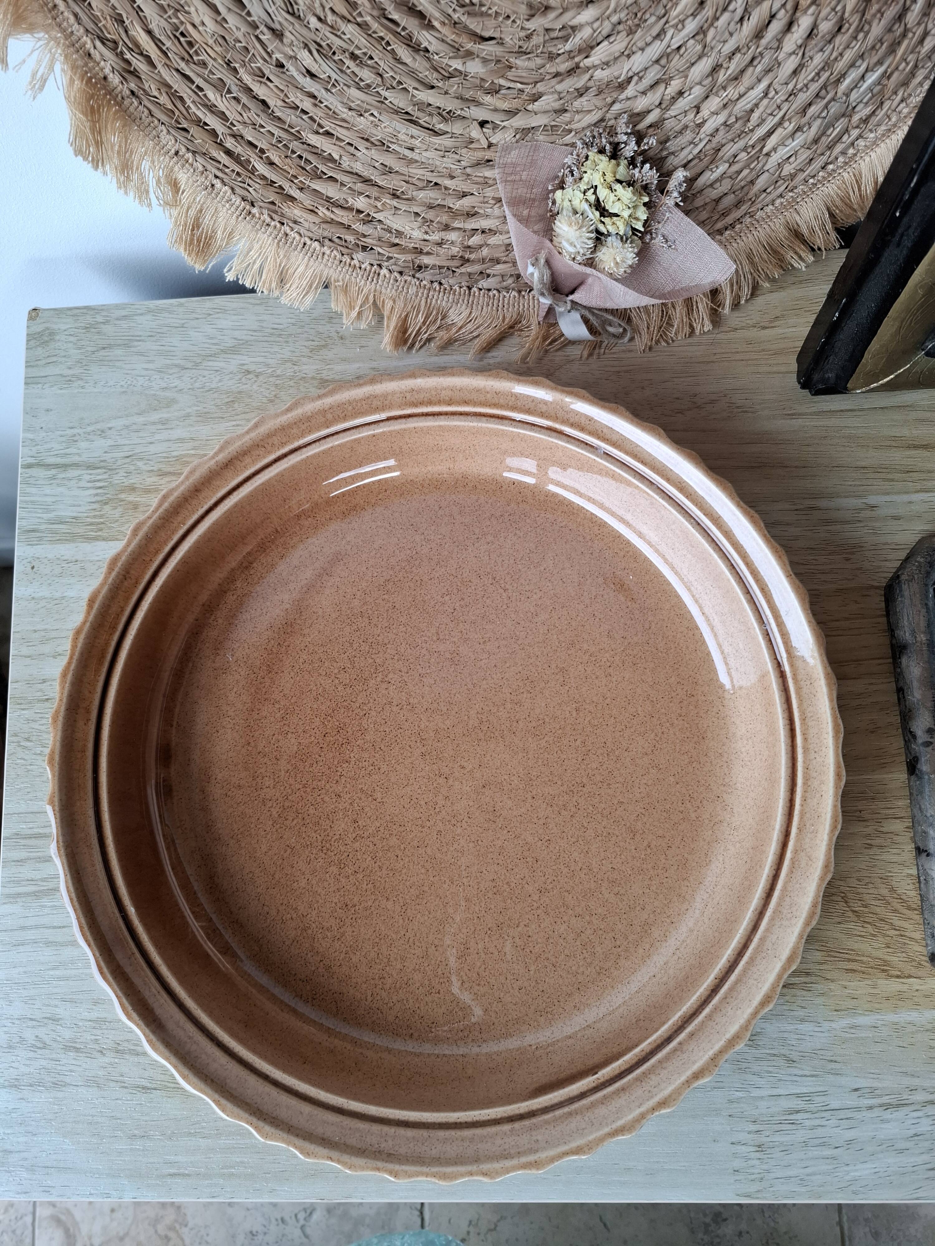 Pie dish in slipware - Apple patterns