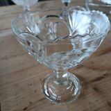5 coupes anciennes en verre transparent