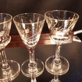 6 verres à liqueur ciselés