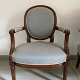Lot de deux fauteuils style Louis XVI restaurés