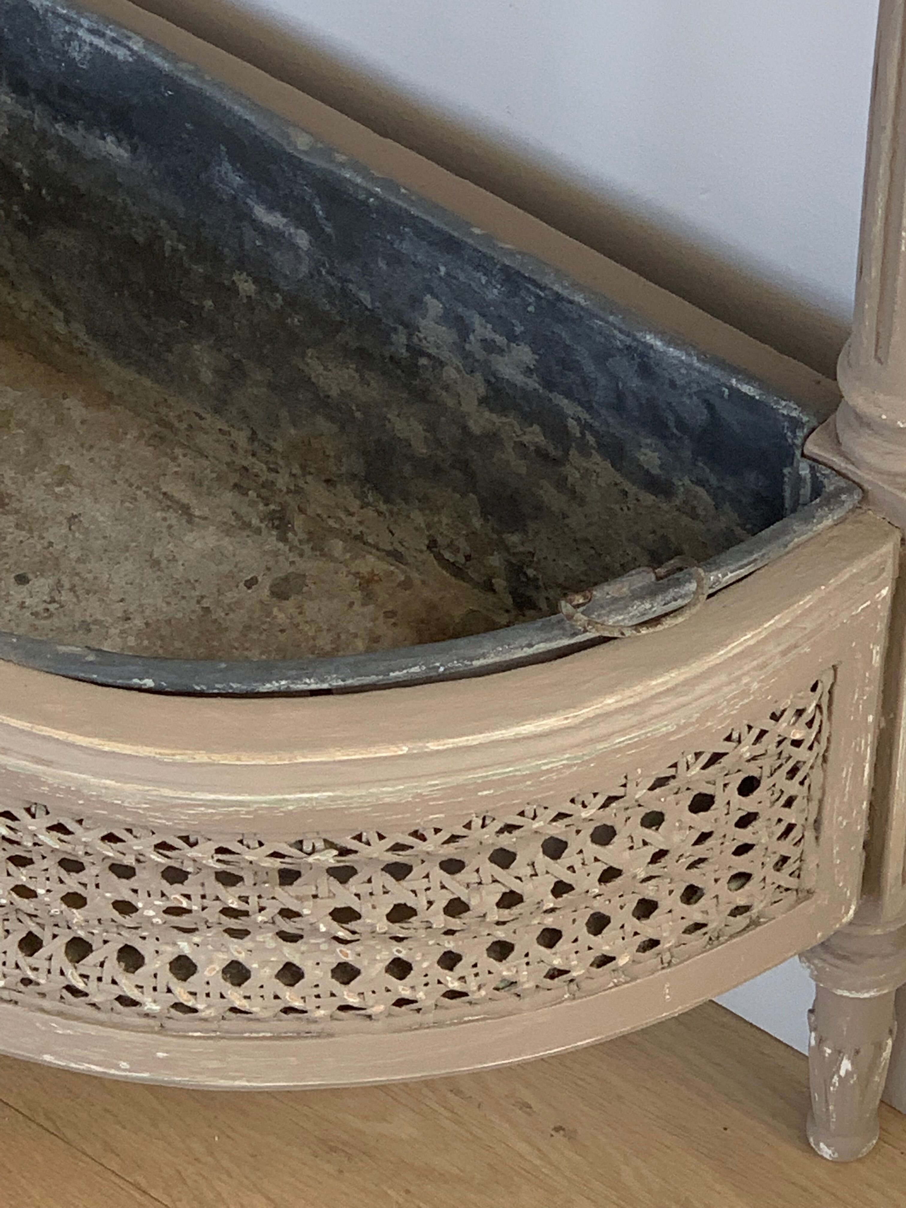 Guéridon, console, jardinière demi-lune avec dessus en marbre