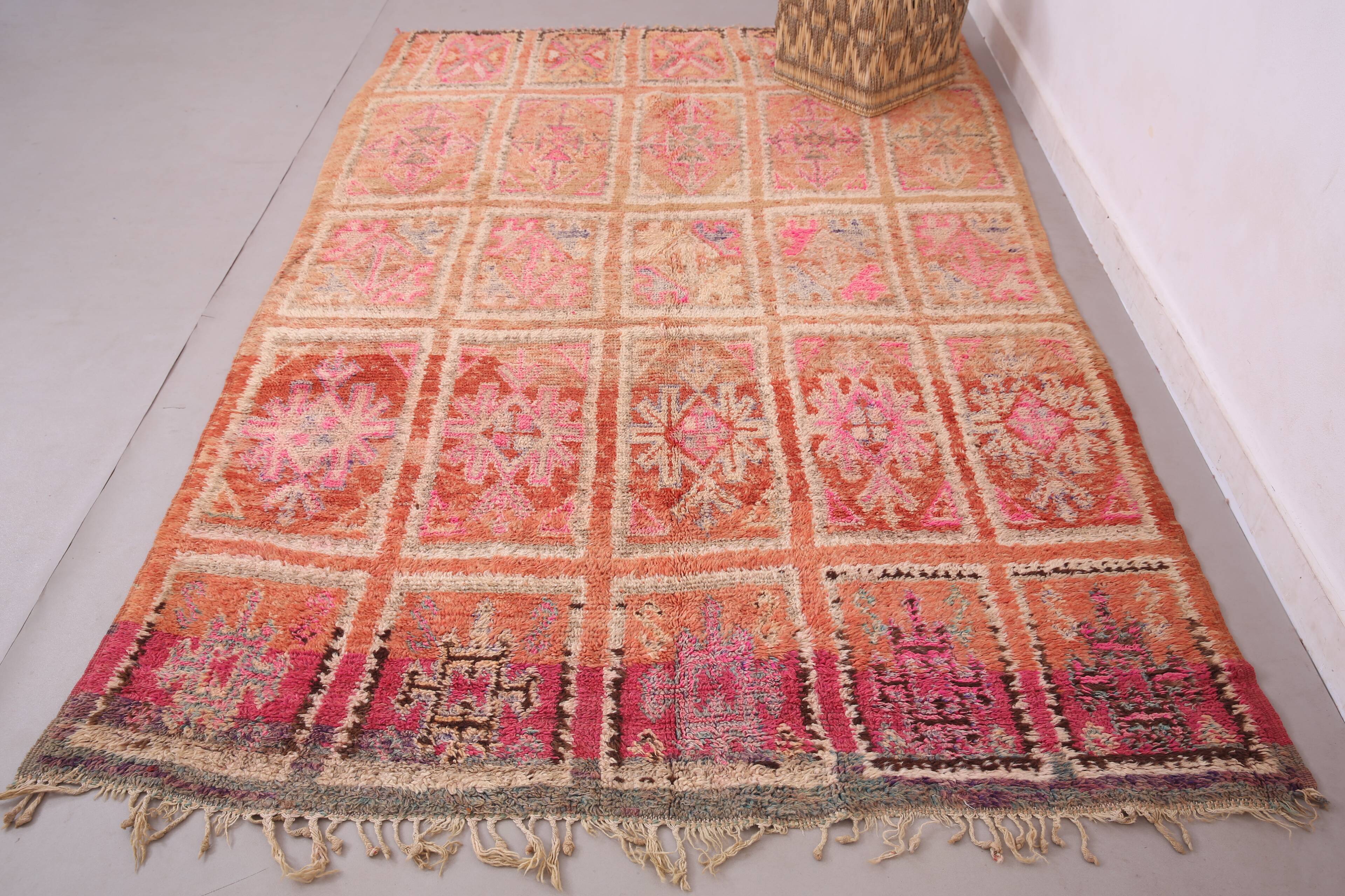 Pink Vintage Moroccan Boujaad Rug 171 x 273 cm - Berber Wool Rug Handmade