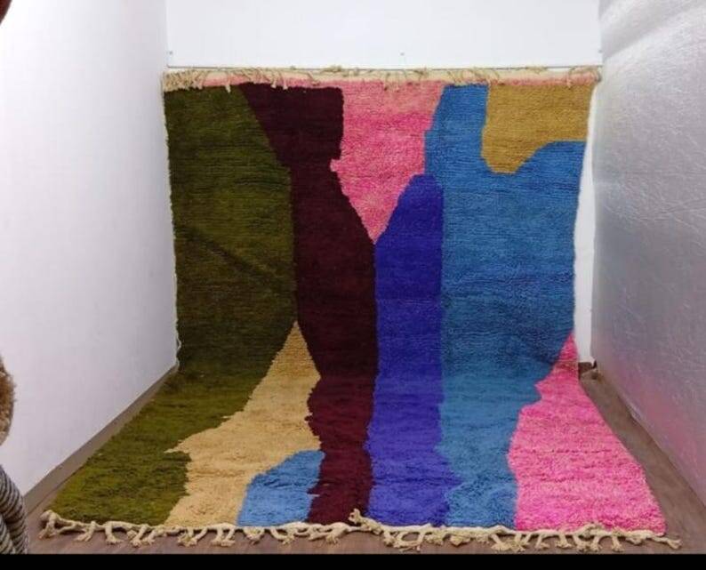 Magnificent handcrafted colourful rug 215cm x 315cm