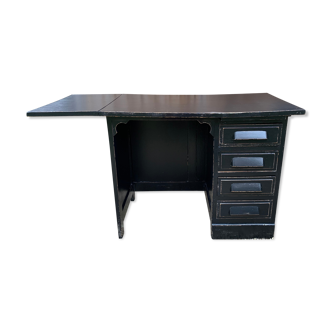 Children's desk