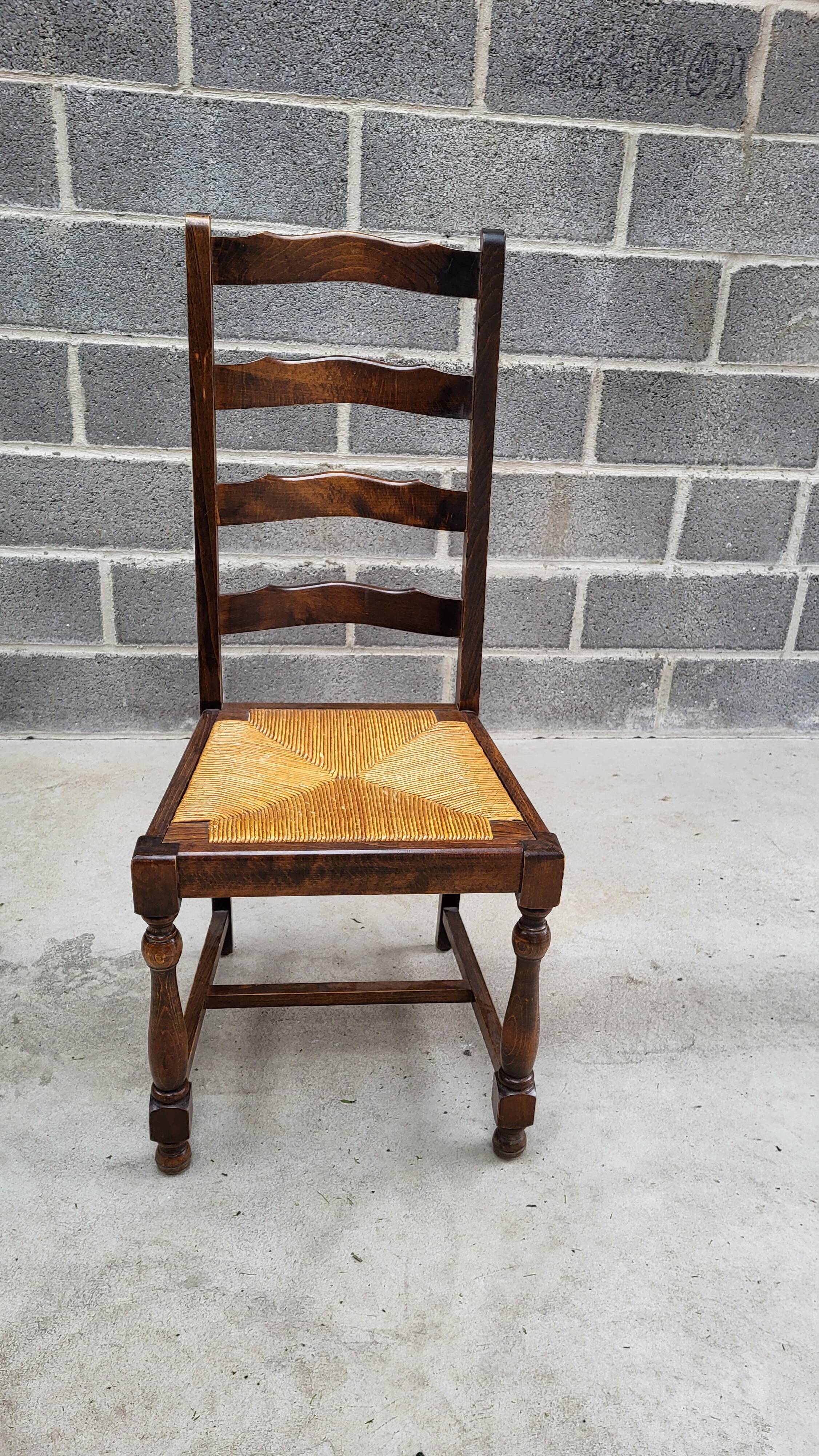 1 set of 6 solid wood chairs with straw seats – Rustic style