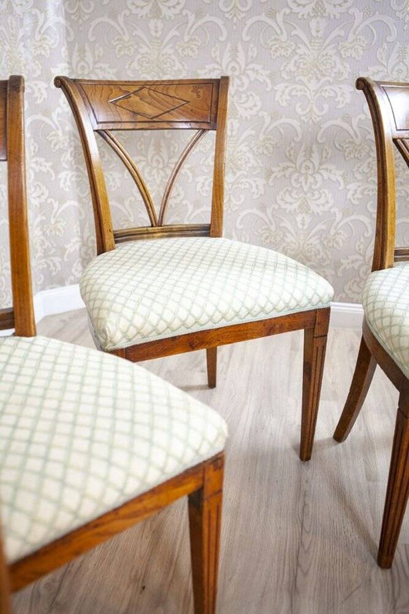 Vintage Elm Chairs in White Upholstery, 1950s, Set of 5