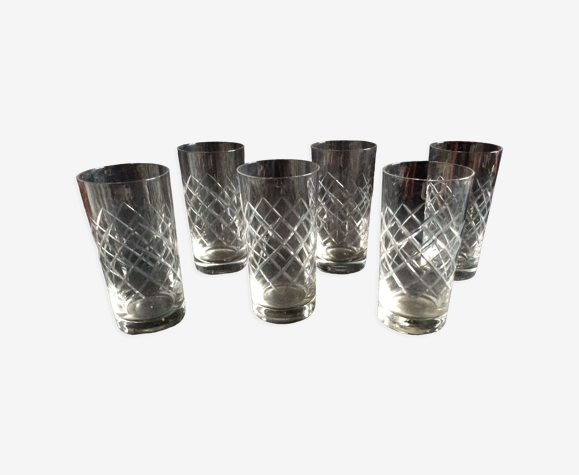 6 verres en cristal taillé