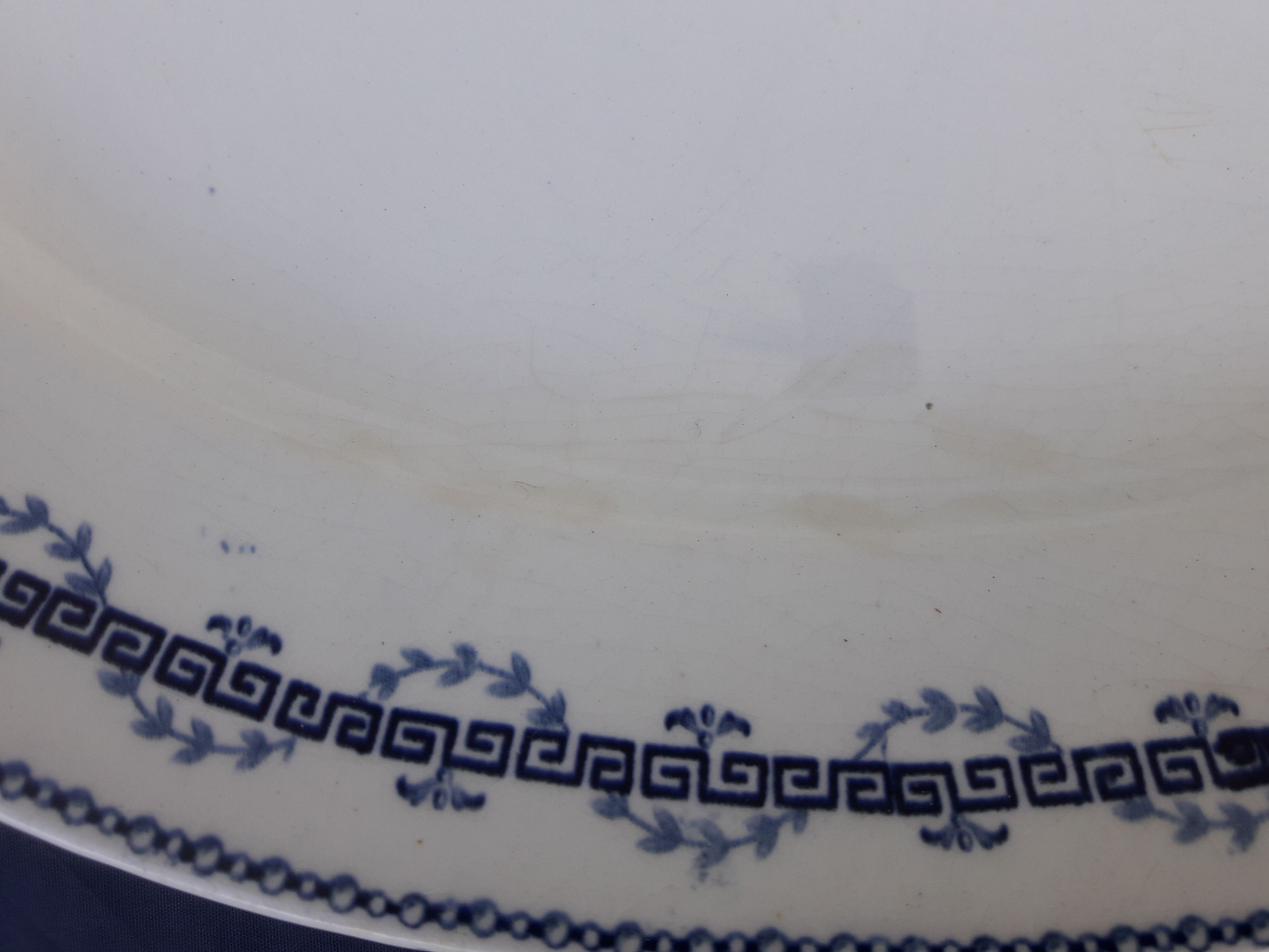 Gien Model Austerlitz L 36.5 cm opaque porcelain oval plate