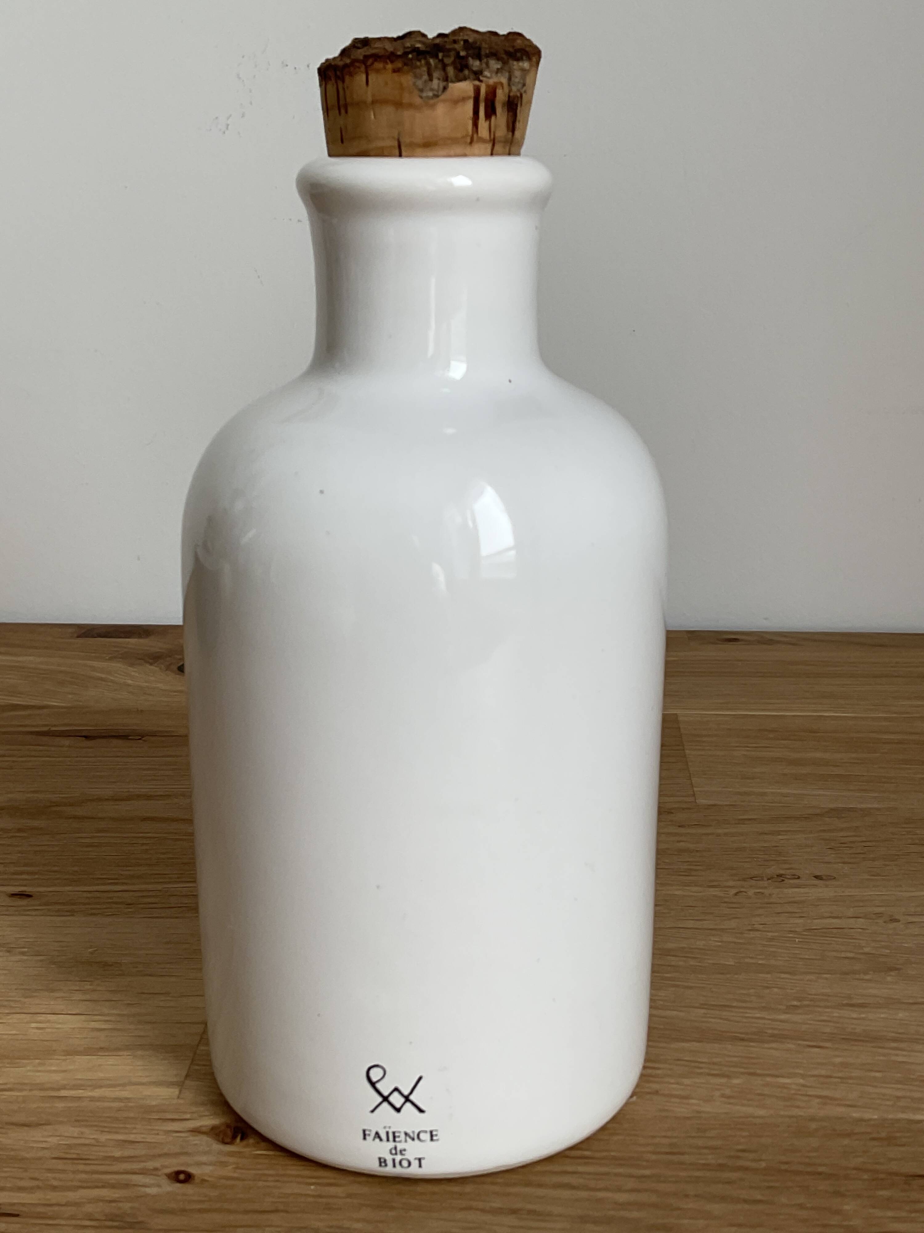 Biot porcelain bottle “philter against vague pain”