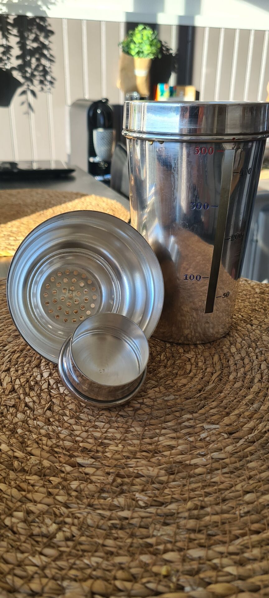 Art Deco Shaker (1939-1959) in silver-plated metal