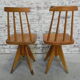 2 chaises en bois studio