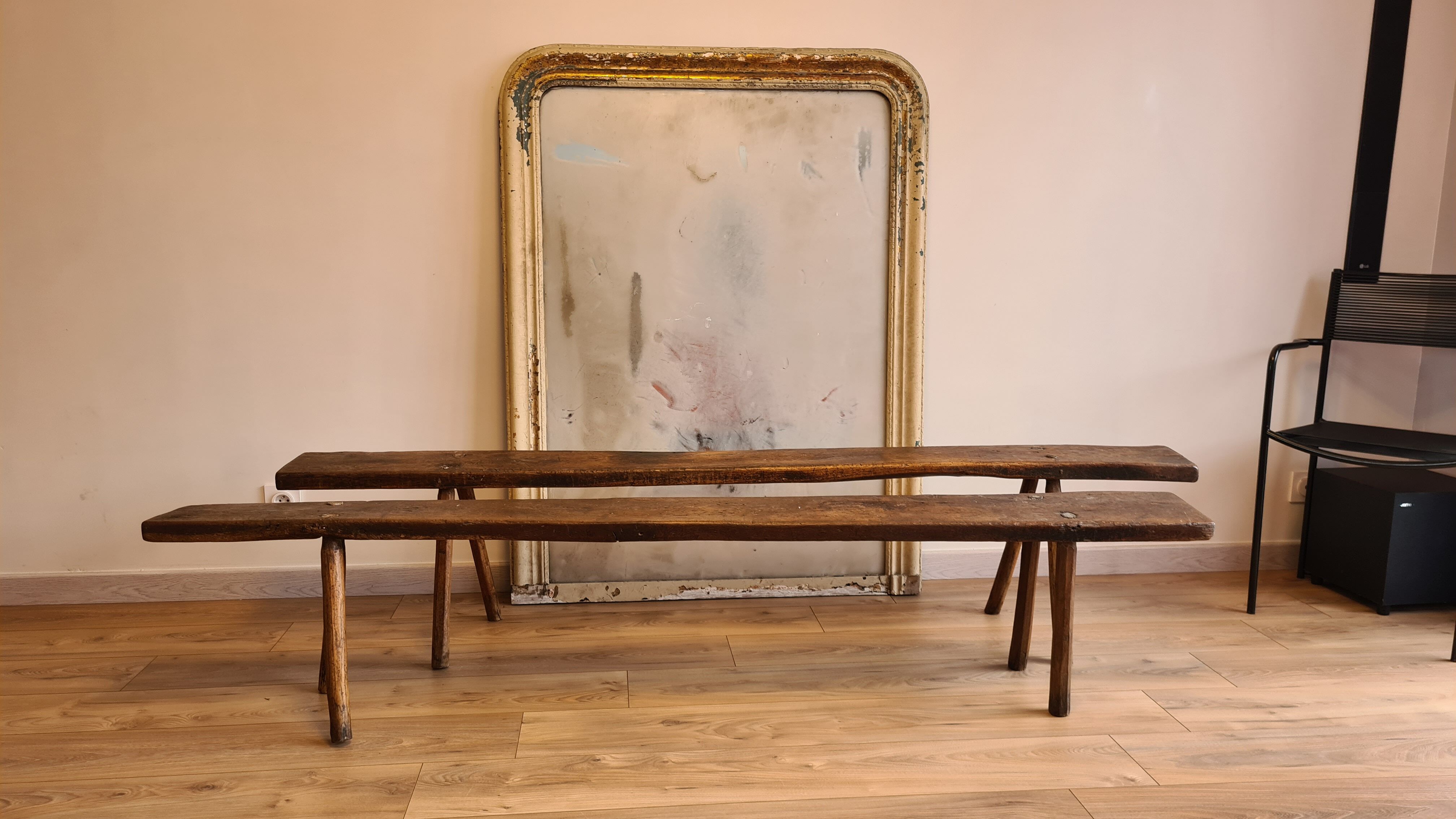 Banc de ferme brutaliste en bois massif