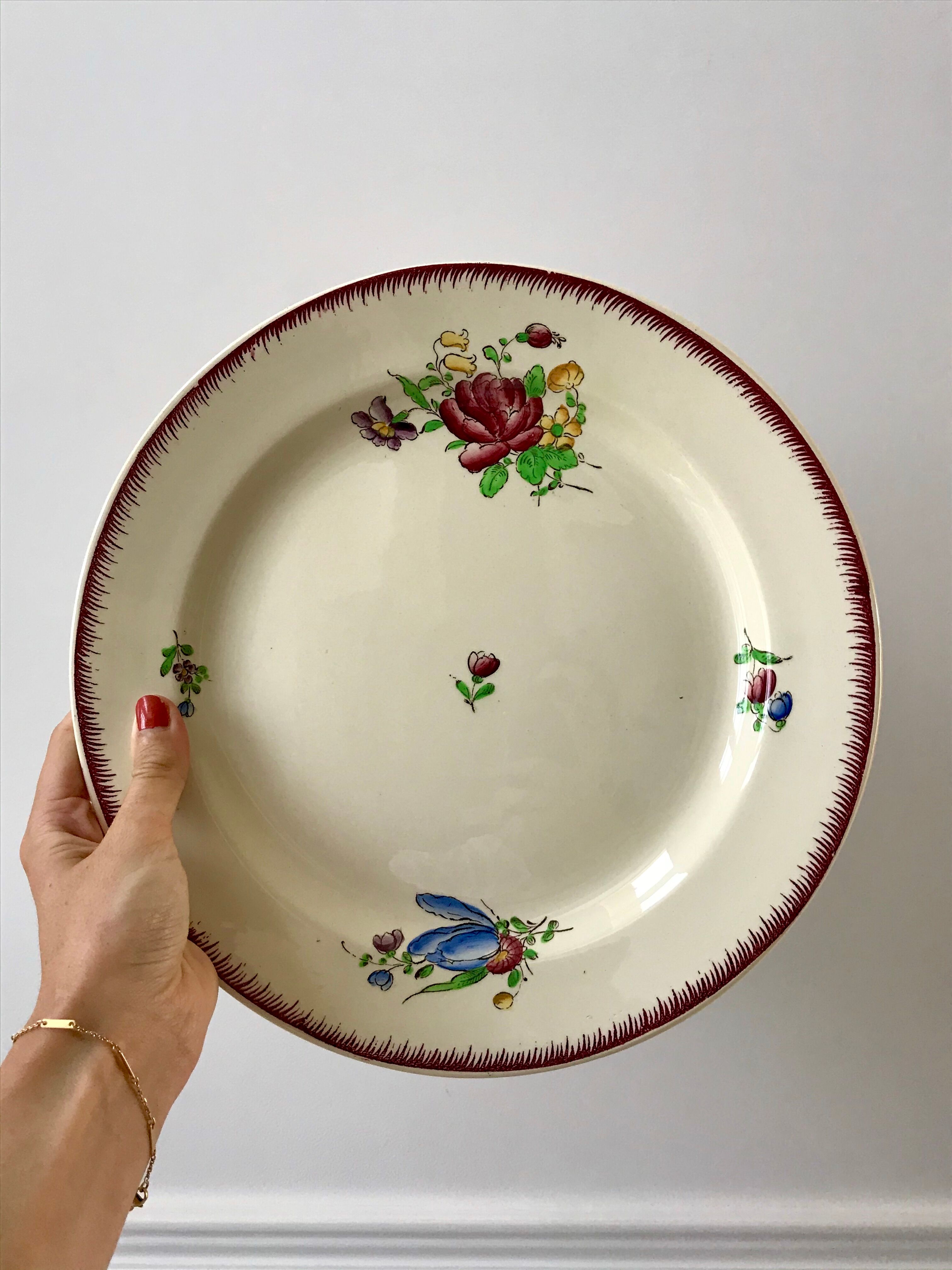 round dish Villeroy & Boch La Louvière Belgian manufacture in Iron Earth early twentieth century