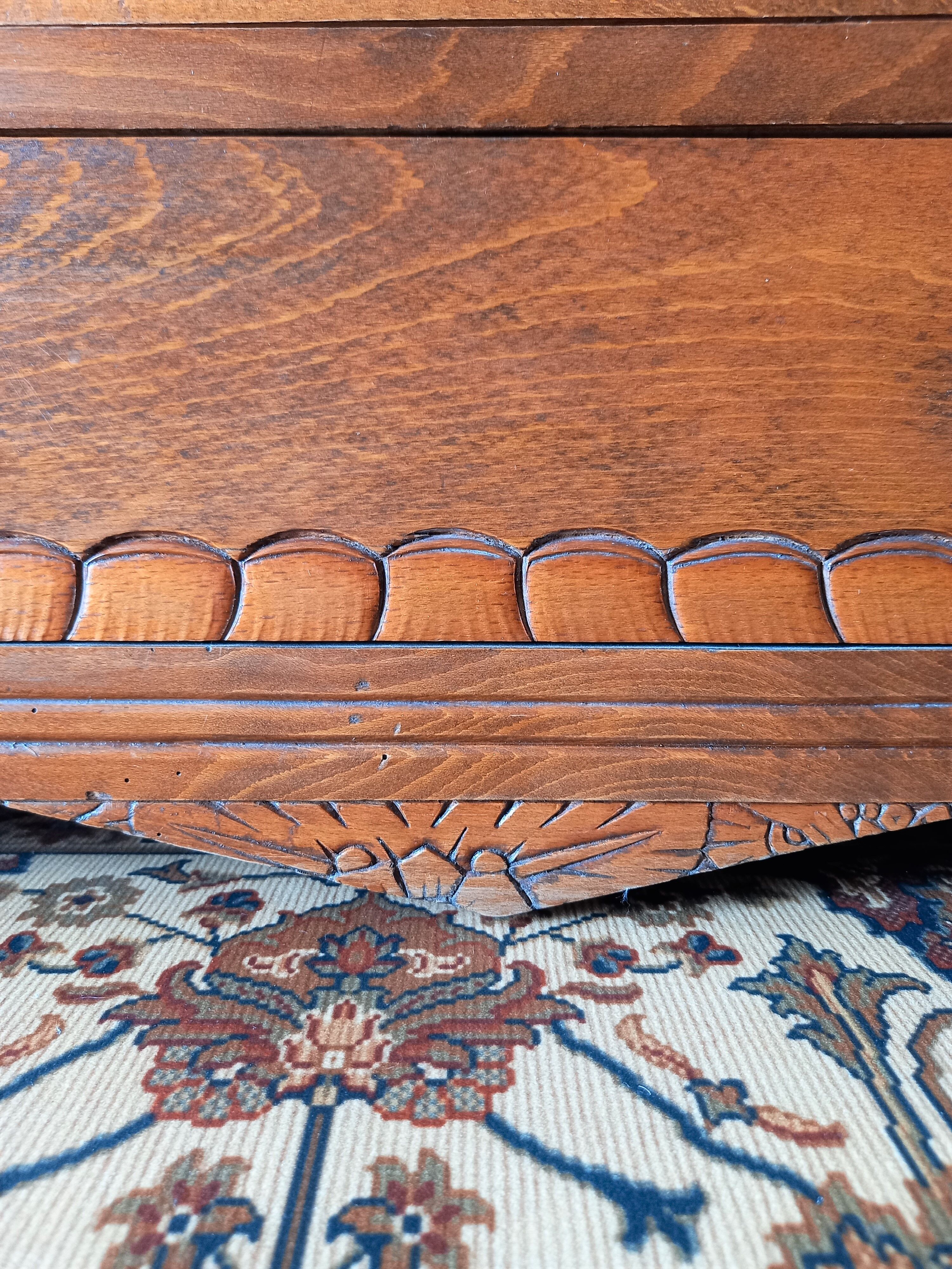 Art Deco chest of drawers