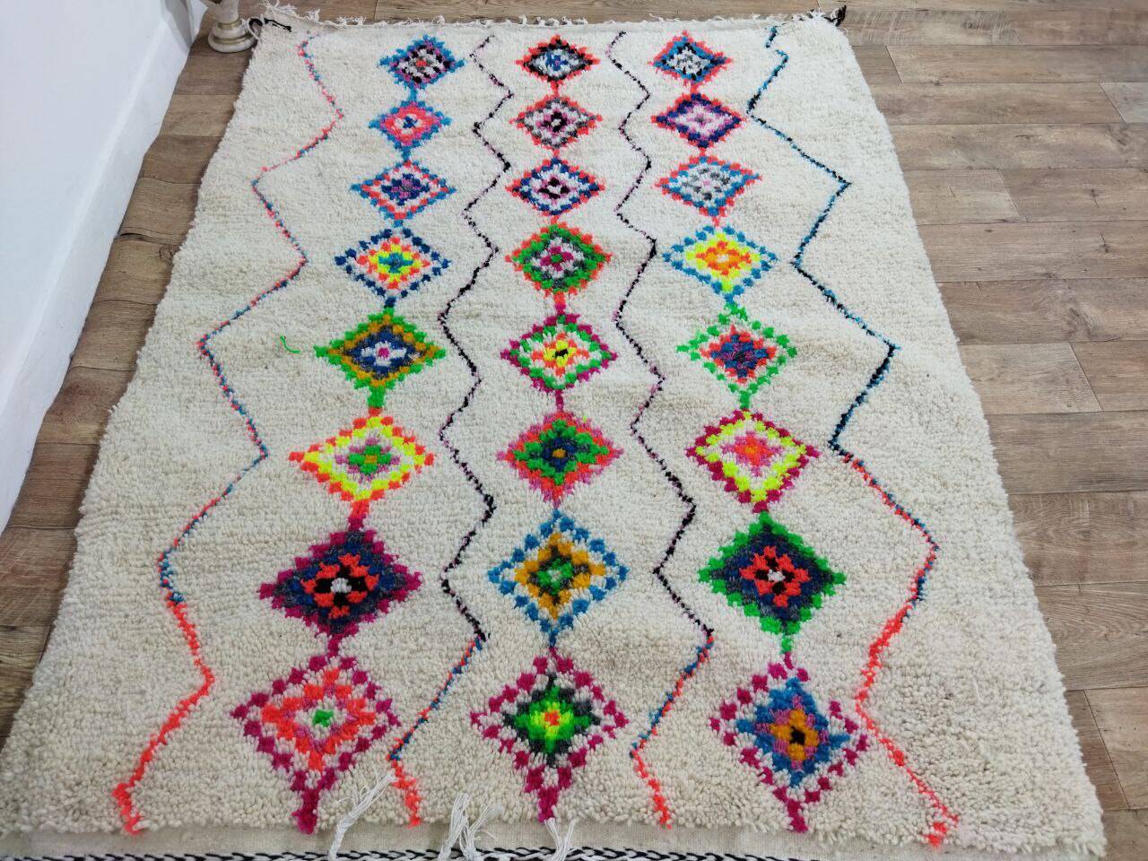 Handcrafted Moroccan Berber Rug 197 X 153 CM