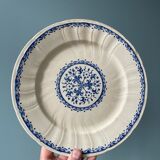 Set of 8 nineteenth century earthenware plates from Gien