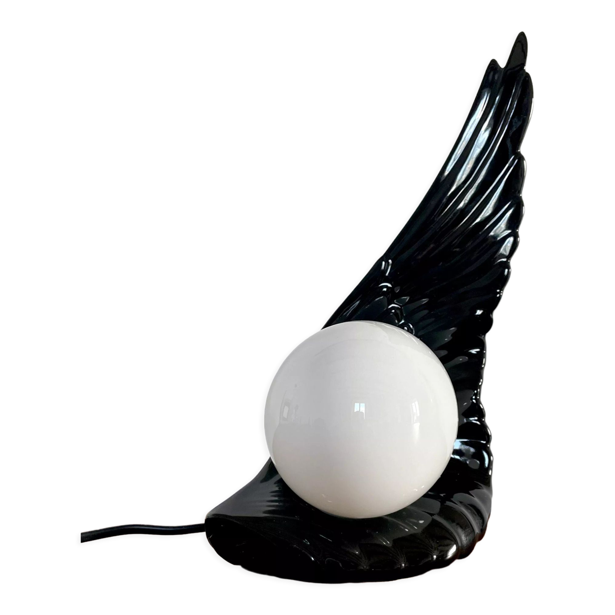 Ceramic wing and globe lamp