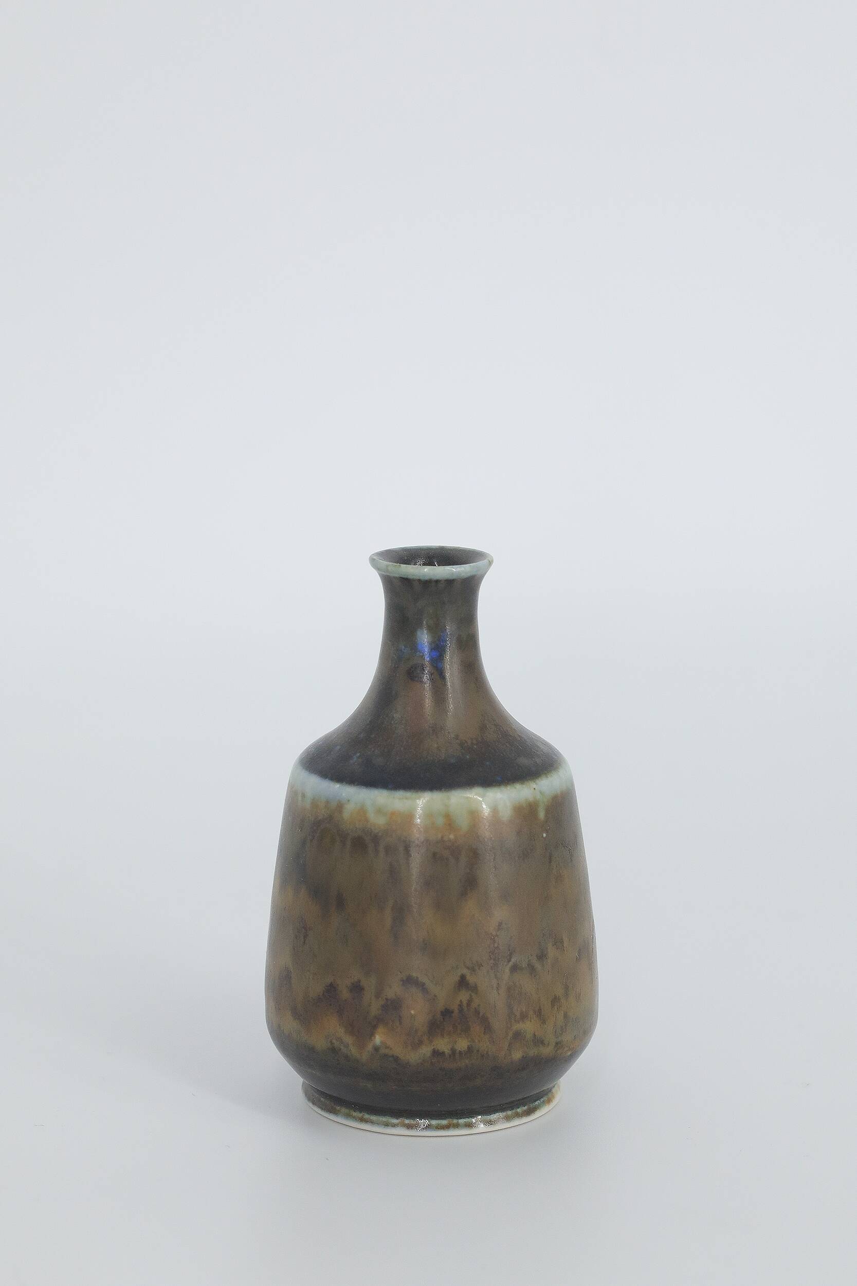 Small Mid-Century Scandinavian Modern Collectible Vase in Earthy Brown Stoneware by G. Borg, Set of 3