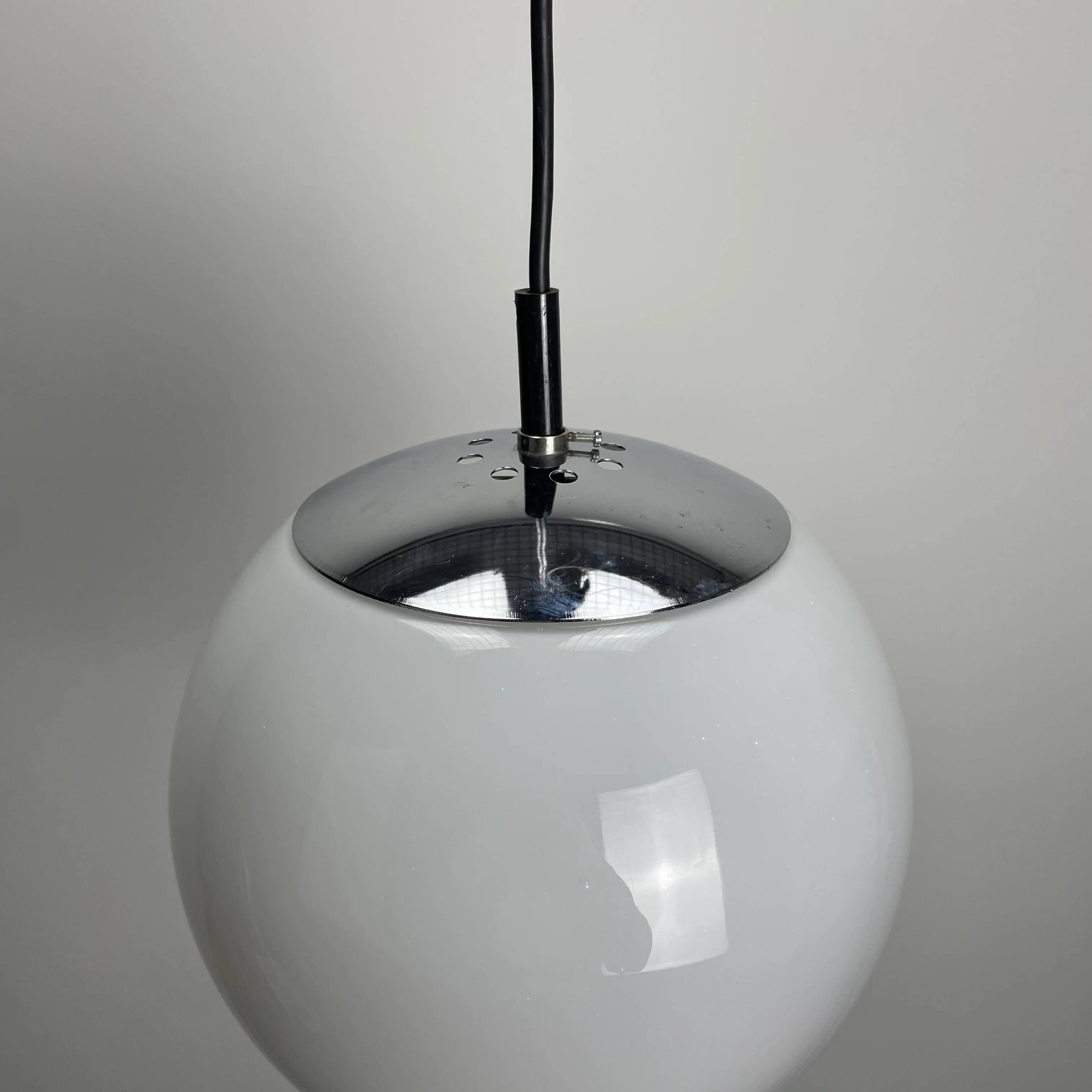 Suspension globe cascade MIST by RAAK Amsterdam 'Morning Mist', pendant lamp, 1970