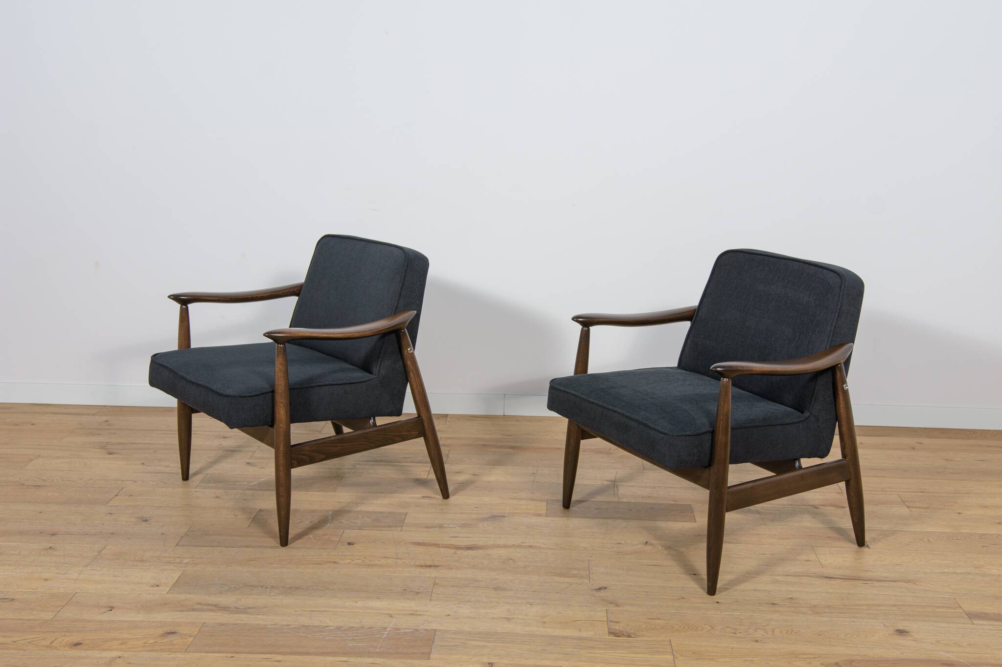 Mid-Century Modern GFM-87 Armchairs by Juliusz Kedziorek for Gościcińskie