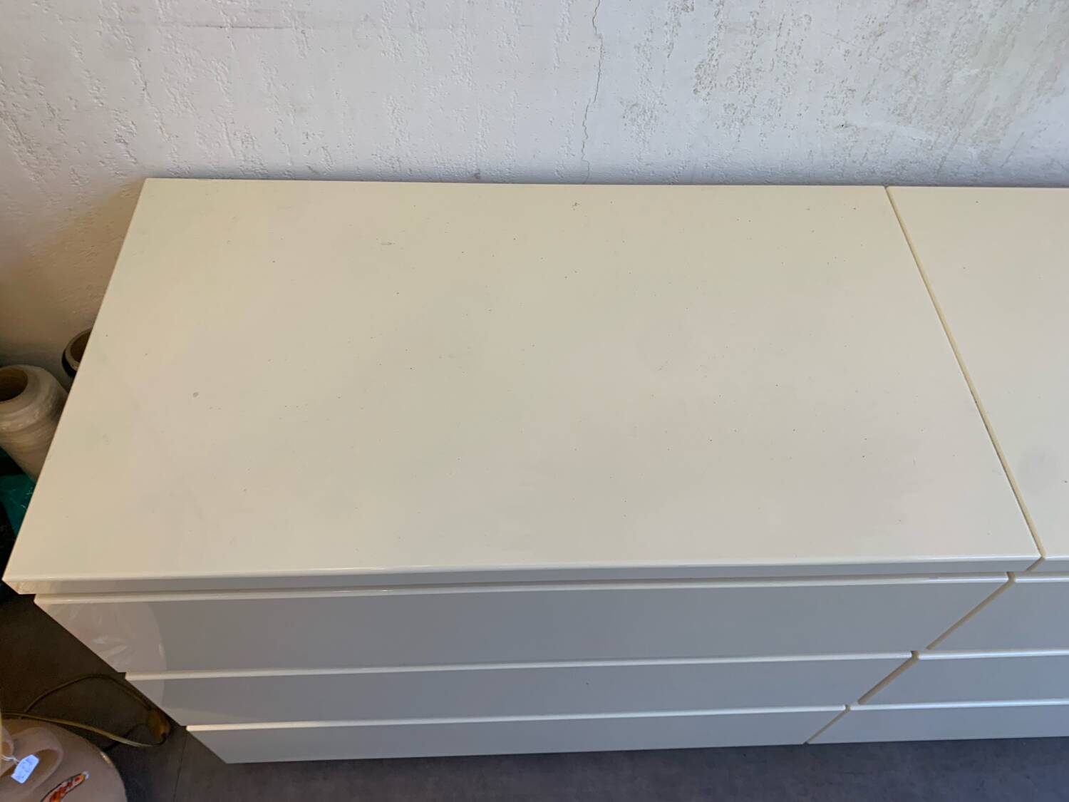 Commode double en laque beige années 80’ Eric Maville