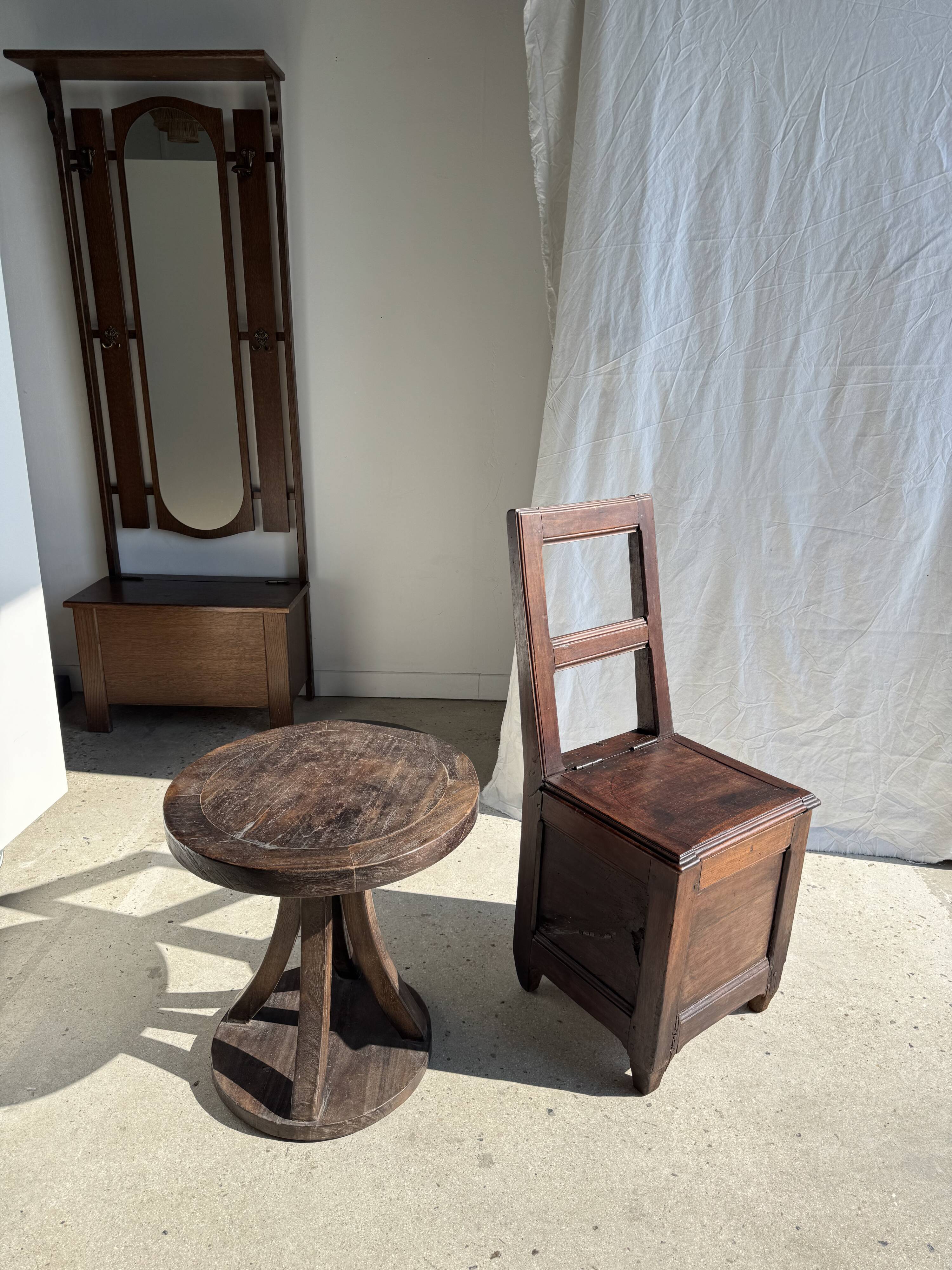Antique oak storage chair