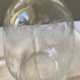Carafe en verre taillé avec décors floral