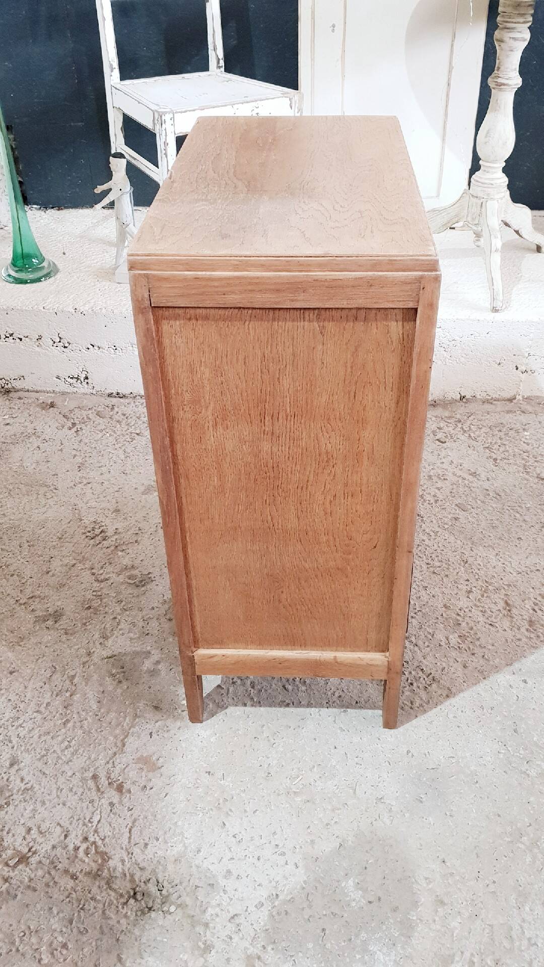 Vintage chest of drawers