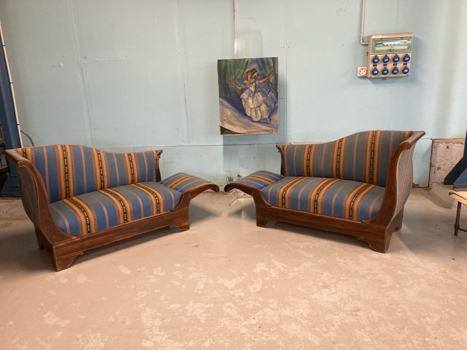 Pair of meridians in rosewood, Charles X period.